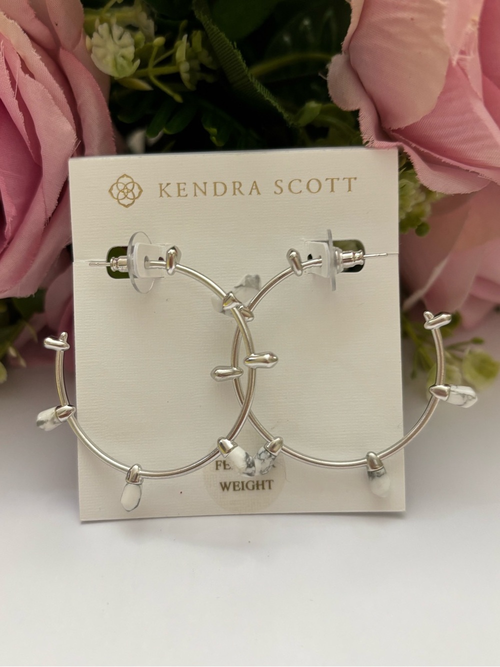 NWOT Kendra Scott Freida Silver Hoop Earrings in White Howlite